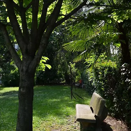 לינה וארוחת בוקר Italy 3*