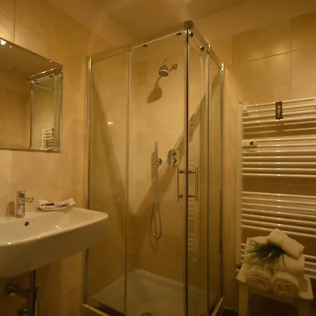 Italy לינה וארוחת בוקר ברגמו